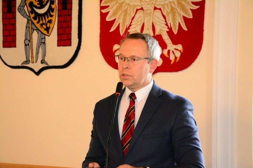 O stanowisko burmistrza Sulechowa walczy dwóch kandydatów:...