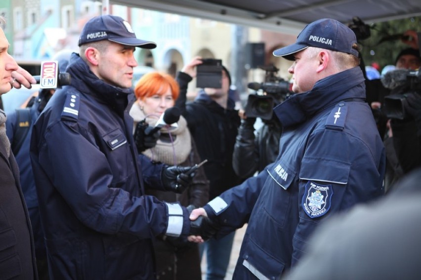 Mobilny komisariat policji w Poznaniu