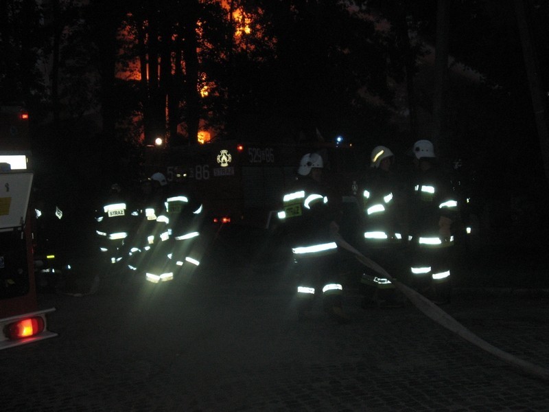 Pożar młyna w Zblewie. W akcji brało udział 64 strażaków! ZDJĘCIA