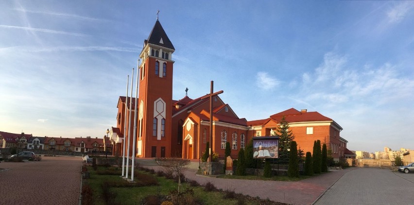 Parafia Bożego Ciała w Suwałkach - ok. 100 osób