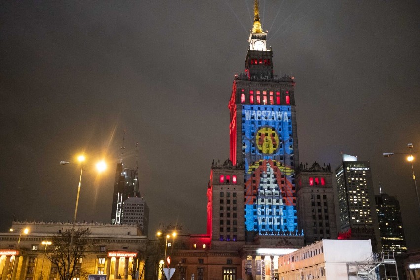 Warszawa powitała Nowy Rok. Na Pałacu Kultury i Nauki rozbłysła wyjątkowa iluminacja