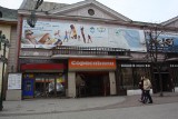 Sopot: Miasto walczy z wielkoformatowymi reklamami w centrum kurortu. Karnowski liczy na współpracę