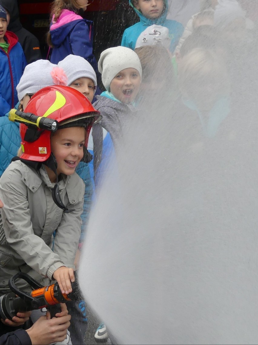 Straż pożarna w Jastrzębiu: wizyta dzieciaków z SP nr 3