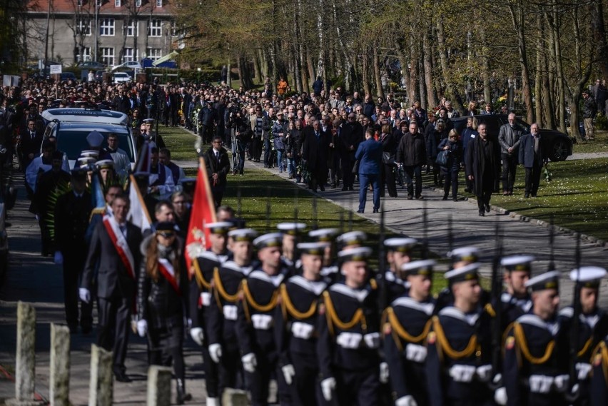 17.04.2019 Ostatnie pożegnanie prof. Jacka Namieśnika,...