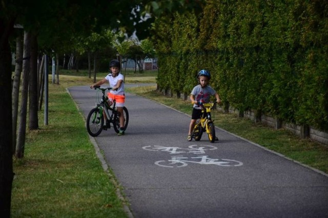 - Aktualnie długość ścieżek rowerowych i ciągów pieszo-rowerowych w Inowrocławiu wynosi 42,141 km - podkreśla Adriana Herrman, rzecznik prasowy prezydenta Inowrocławia.