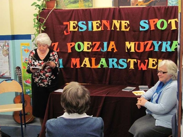 Jesienne spotkanie z poezją, muzyką i malarstwem w Bibliotece w Żarkach Letnisku.