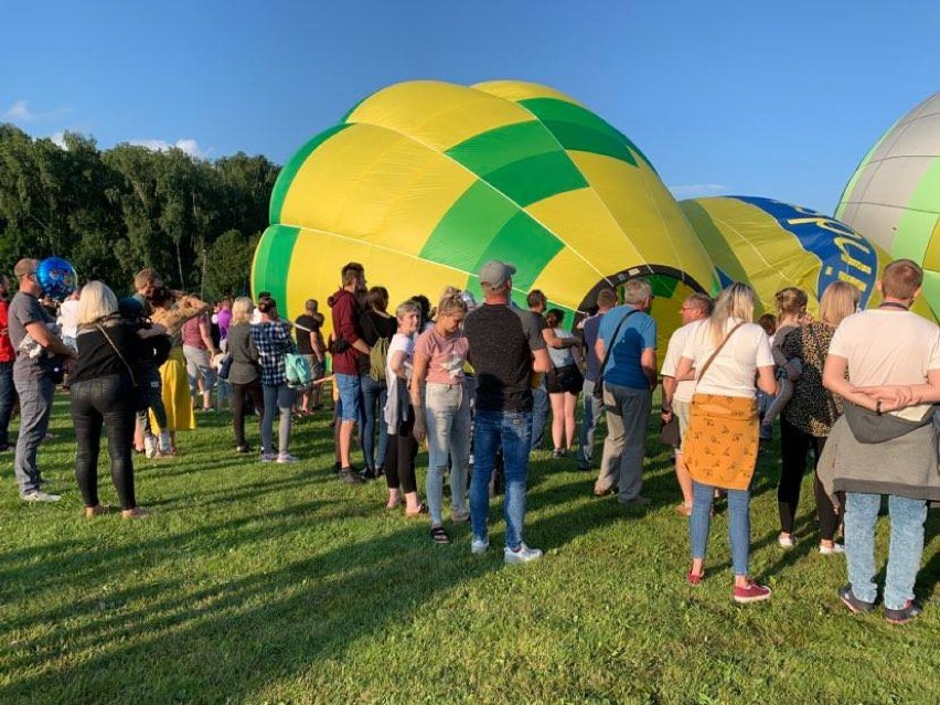 Tak wyglądał Festiwal Balonowy 2021 w Rypinie. Zobacz zdjęcia i filmy z lotów