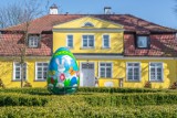 Wielkanoc w Rumi. W Parku Starowiejskim stanęły duże pisanki |ZDJĘCIA