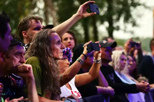 Rock na Plaży Paprocany 2018: Na scenie m.in. Dżem, TSA, Cree. Impreza przyciągnęła do Tychów tłumy fanów dobrego, polskiego rocka.

Zobacz więcej zdjęć z festiwalu:
 Rock na Plaży 2018 na Paprocanach [ZDJĘCIA].