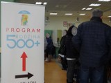 Zduńskowolanie muszą oddawać 500+. Rekordzista aż 18 tysięcy!