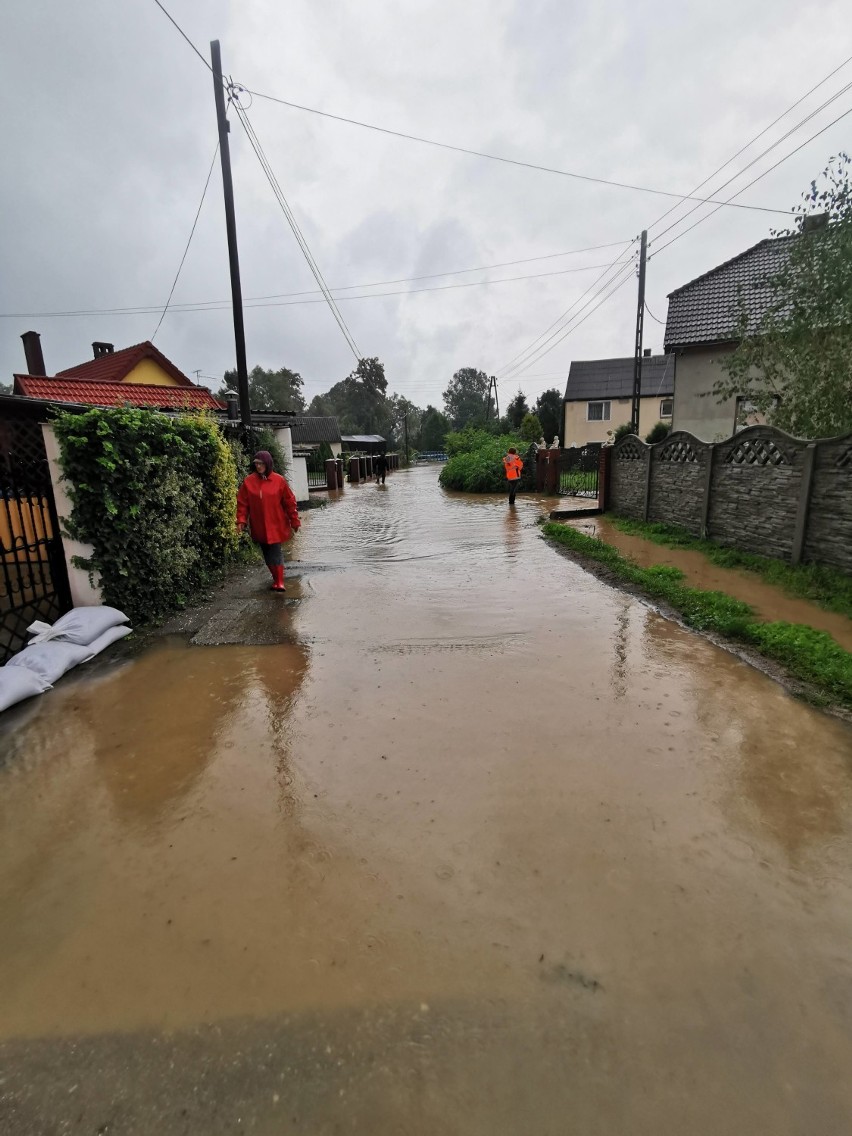 Tak wyglądały wczorajsze podtopienia na terenie powiatu...