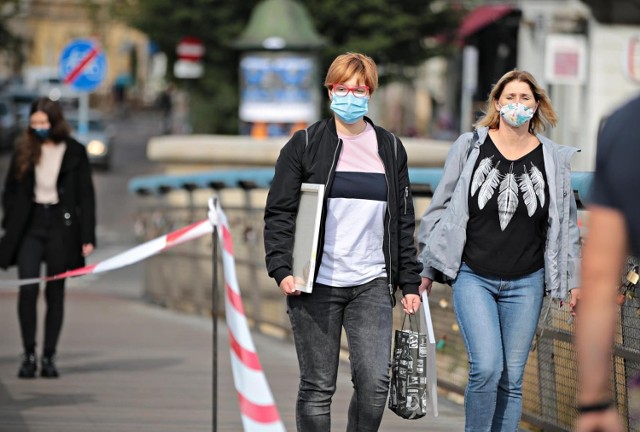 Obostrzenia covidowe przedłużone do 31 października