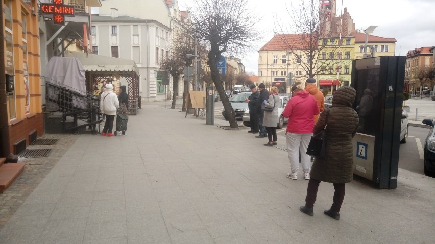 Odkąd z uwagi na epidemię koronawirusa w sklepach mogą...