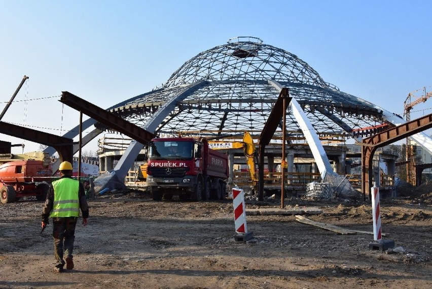 Słynny spodek - dworzec PKS w Kielcach będzie wyremontowany szybciej niż planowano? Zobacz postęp prac (WIDEO, ZDJĘCIA)