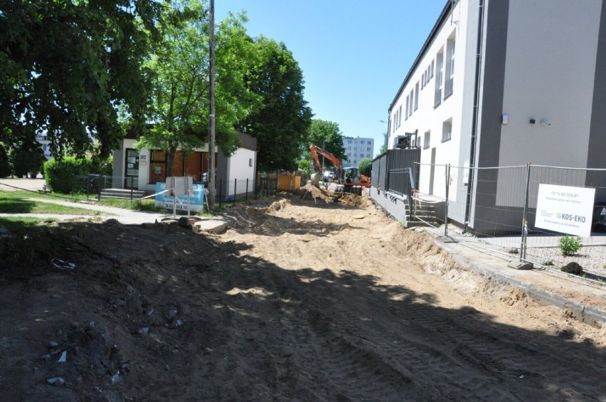 Rewitalizacja Osiedla Tysiąclecia w Kościerzynie. Powstają nowe chodniki i parkingi