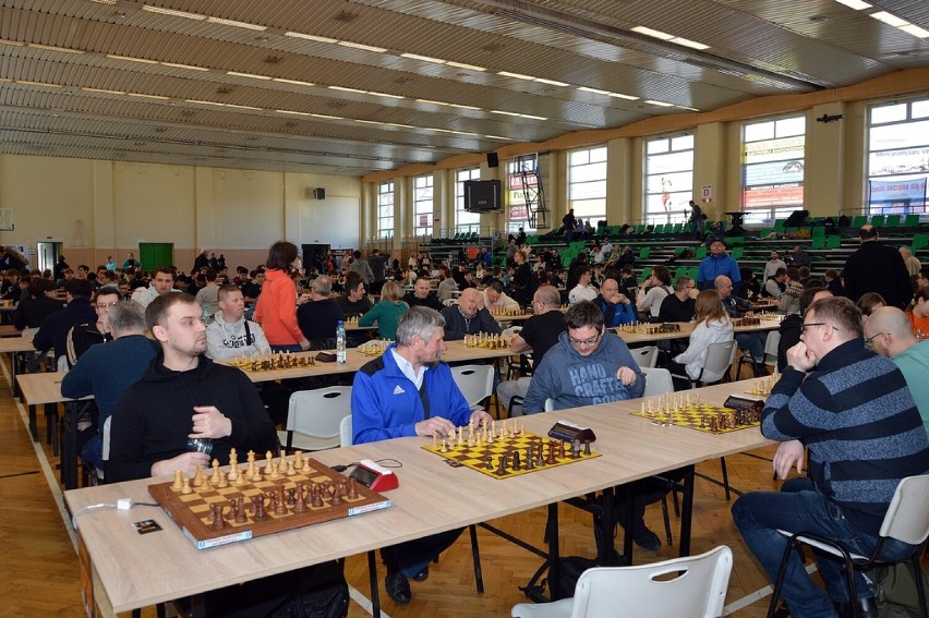 200 szachistów rywalizowało w zawodach w przemyskiej hali sportowej [ZDJĘCIA]