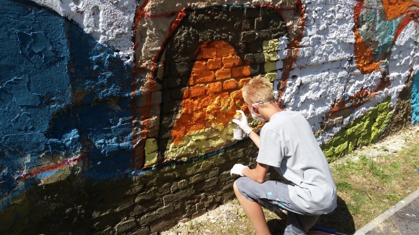 Kolorowa kamienica w centrum Szczecina. Dzieci pomalują ścianę [zdjęcia]
