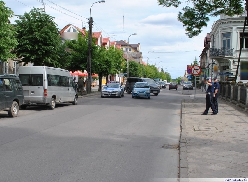 Wypadek w Augustowie. Auto potrąciło 12-latkę [zdjęcia]