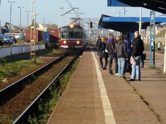 Pasażerów z Radomska czekają utrudnienia w związku z rewitalizacją linii kolejowej Częśtochowa-Koluszki