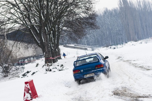 Królewski Winter Cup 2016. Na Służewcu driftowali w śniegu [ZDJĘCIA]