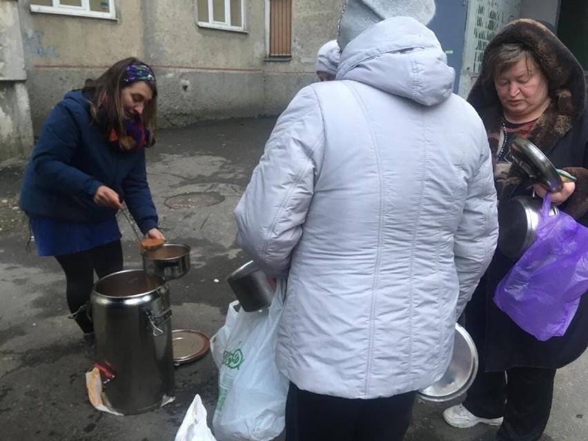Wolontariuszka z Krakowa ciężko ranna w Bachmucie: Odłamek uszkodził mi nogę, ale nie serce