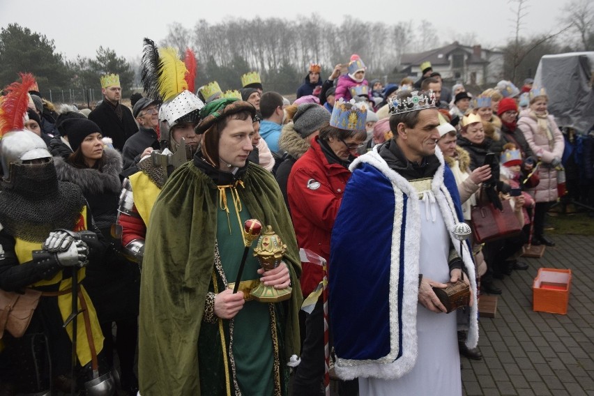 Orszak wyruszył spod kościoła pw. NPM Wspomożenia Wiernych w...