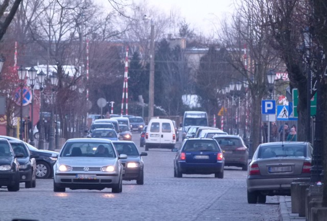Kontrola z Urzędu Marszałkowskiego w Łodzi wykazała między innymi uchybienia związane z przebudową ulicy 3 Maja w Łowiczu