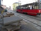 Tramwajarze wzięli się za remont torowisk w Zabrzu na ul. Wolności