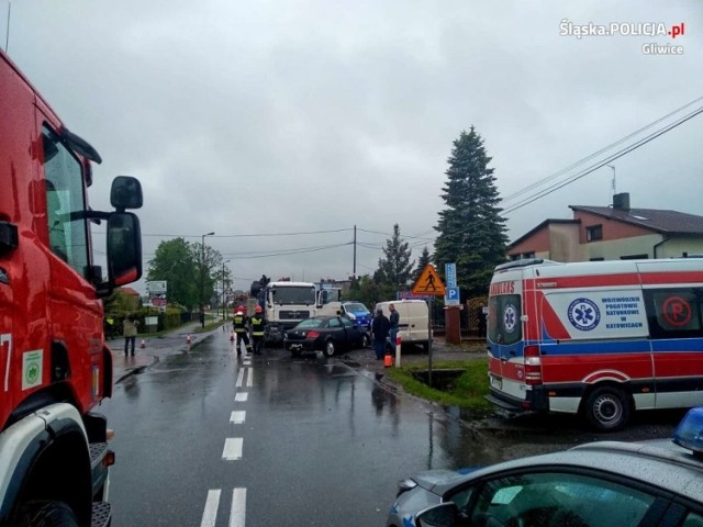 Tragedia w Łanach Wielkich: 78-letni kierowca fiata zginął w zderzeniu z ciężarówką