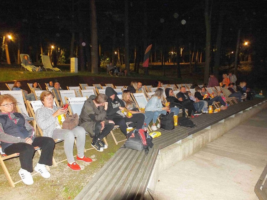 Film "Zabawa zabawa" i darmowy popcorn w "Kinie na leżakach" w Starachowicach. Zobacz zdjęcia