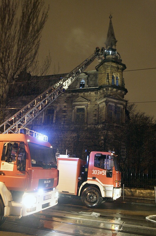 Nocny pożar willi Kellera wynikiem podpalenia?