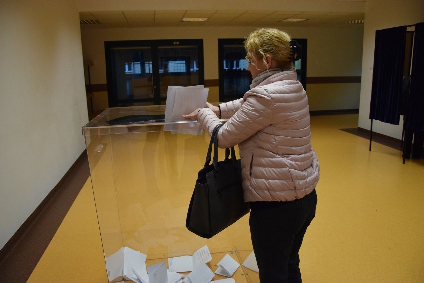 Wybory samorządowe 2018 w Kraśniku. Trwa głosowanie (AKTUALIZACJA)