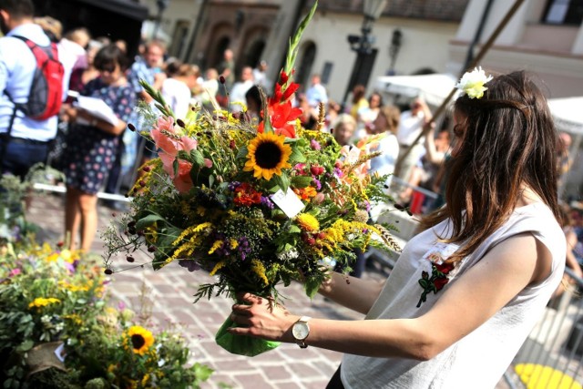 Najpiękniejsze kwiaty i zioła, czyli Cudowna Moc Bukietów w Krakowie