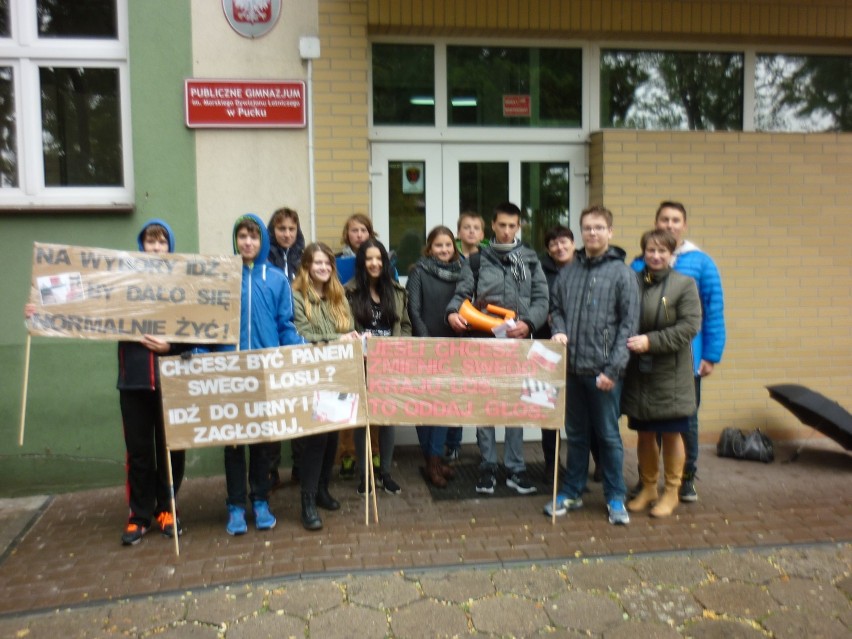 Publiczne Gimnazjum w Pucku. Wzięli udział w projekcie Młodzi głosują, Wybory 2015 | ZDJĘCIA