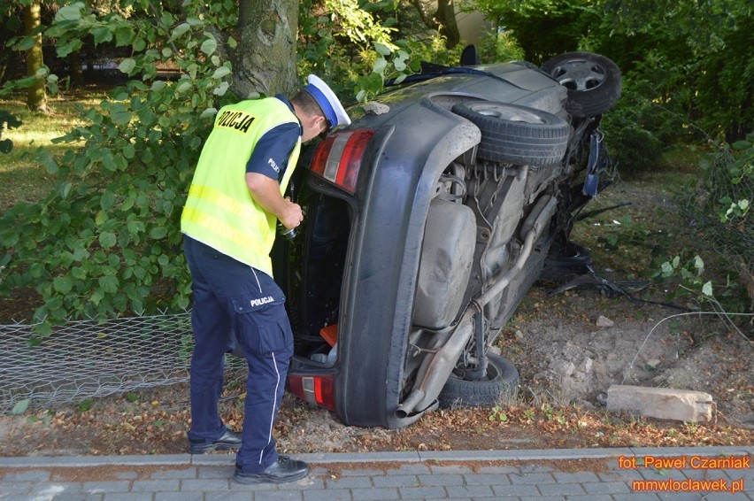 Wypadek w Brześciu Kujawskim ! Wyprzedzał TIRa na zakręcie