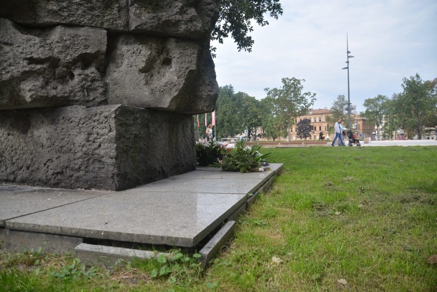 Pomnik Józefa Czechowicza w złym stanie. Będzie remont?