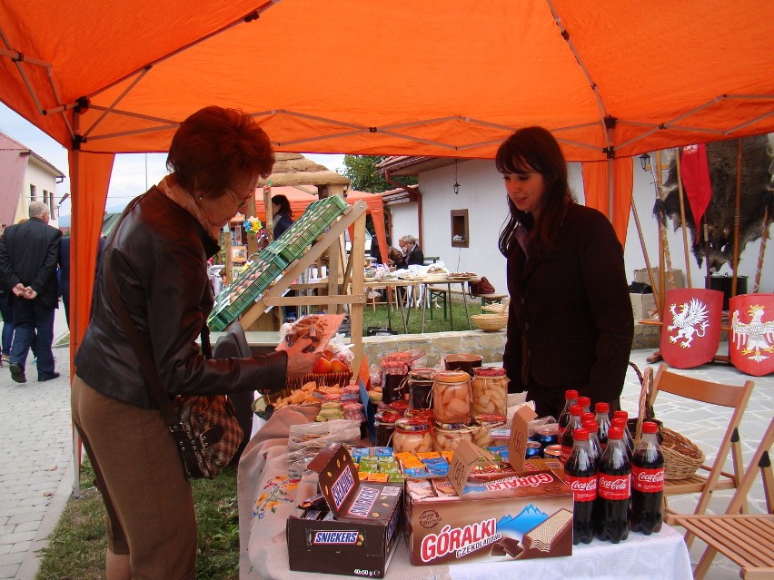Owocobranie w Łukowicy 2013: chleb, ogórki i owoce [ZDJĘCIA]