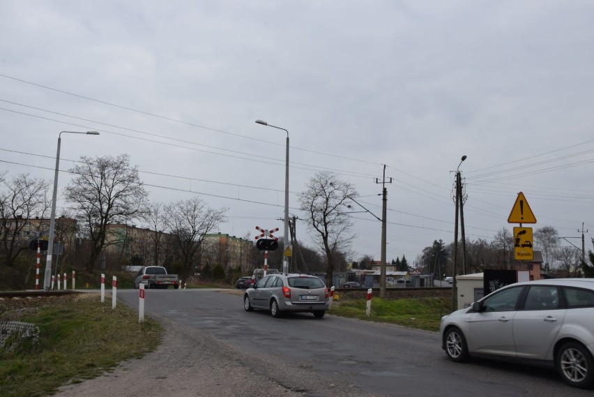 Ulica POW w Wieluniu do przebudowy na kilku odcinkach. Poprawi się bezpieczeństwo pieszych i płynność ruchu samochodowego ZDJĘCIA