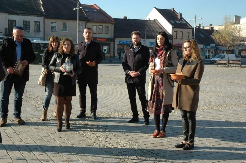 Na Rynku w Starachowicach uczczono pamięć starachowickich Żydów. Zobaczcie zdjęcia