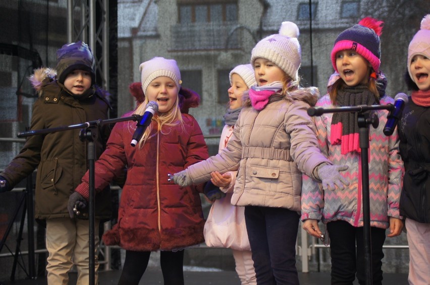 Już w niedzielę Jarmark Bożonarodzeniowy w Wieluniu. Co znalazło się w programie?[FOTO, WIDEO]