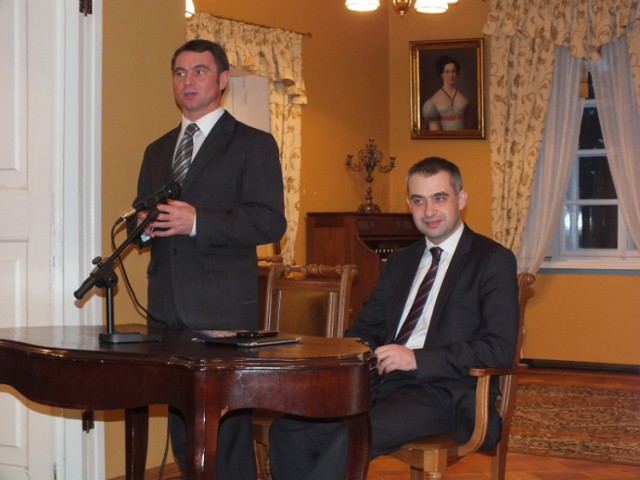 Gościem SLD Bełchatów był Krzysztof Gawkowski, na zdjęciu ze Sławomirem Komidzierskim, szefem bełchatowskiego Sojuszu
