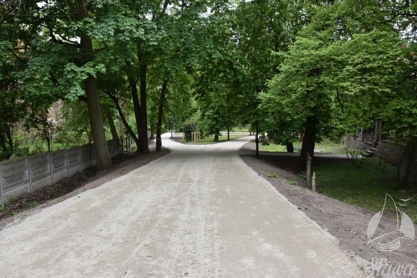 WSCHOWA. Park Miejski w Sławie zmienił się nie do poznania. Powoli rewitalizacja dobiega końca [ZDJĘCIA]