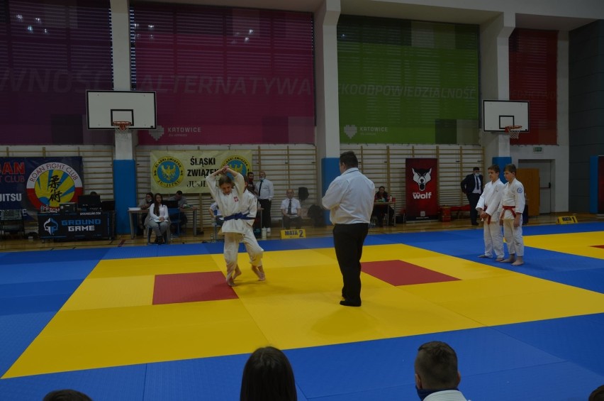 Bukowno, Klucze. Ogromny sukces młodych sportowców na turnieju jujitsu w Katowicach. W silnej konkurencji zdobyli aż 16 medali! [ZDJĘCIA]