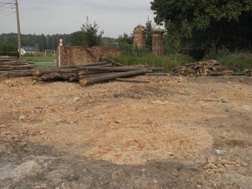 Stodoła w Baranowicach: Zniknął zrujnowany zabytek. Trafił do Chorzowa