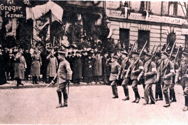 Defilada Obornickiego Oddziału Straży Ludowej przed gen. Dubiskim (13.04.1919r.)