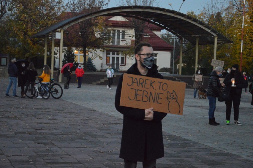 Milczący protest Kobiet w Brzesku, 31.10.2020