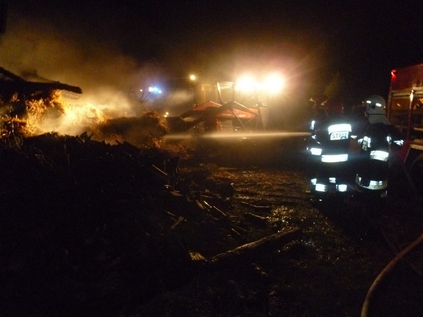 W Lubocześnicy po uderzeniu pioruna spłonęła stodoła