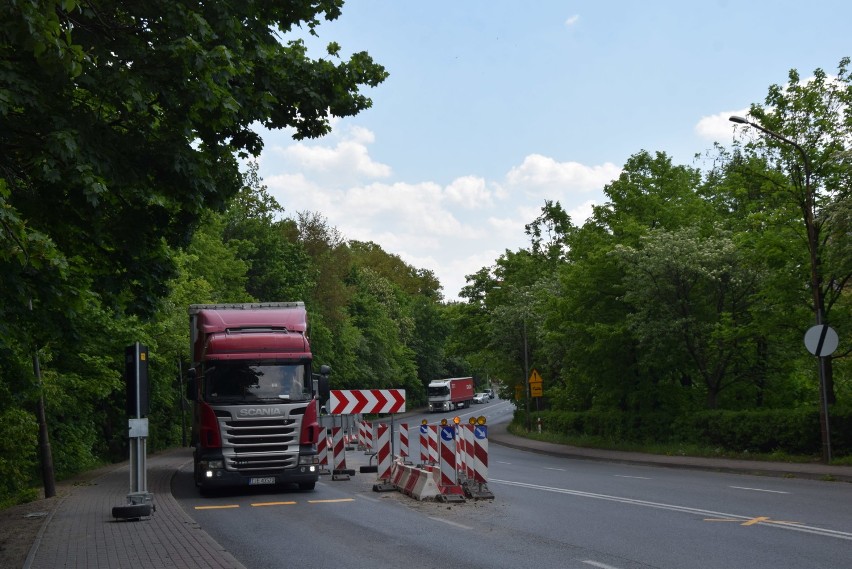 Ogromne korki w centrum Zawiercia. Powodem remont wiaduktu na DK78