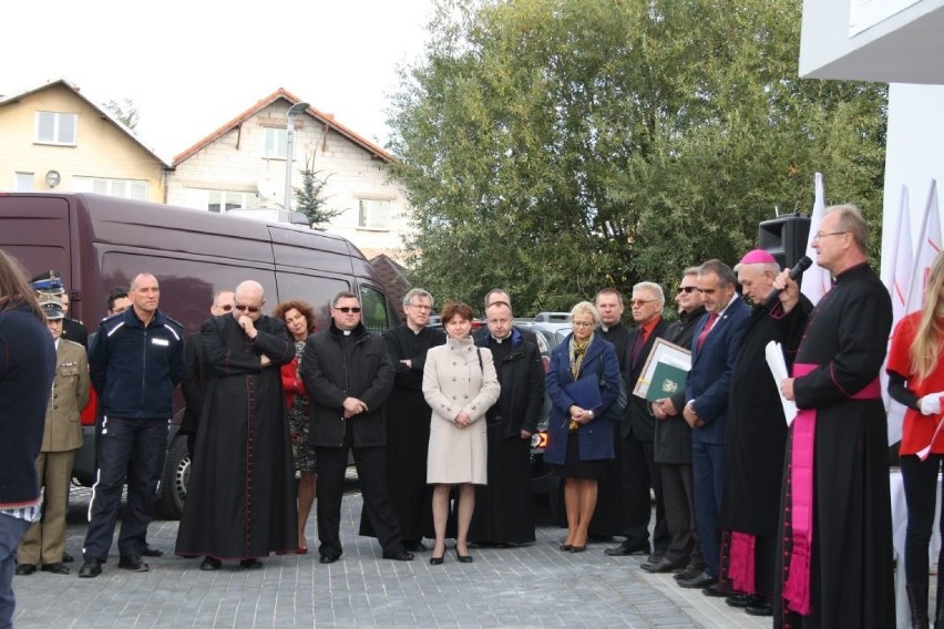 W środę ponad sto osób wzięło udział w uroczystym otwarciu...