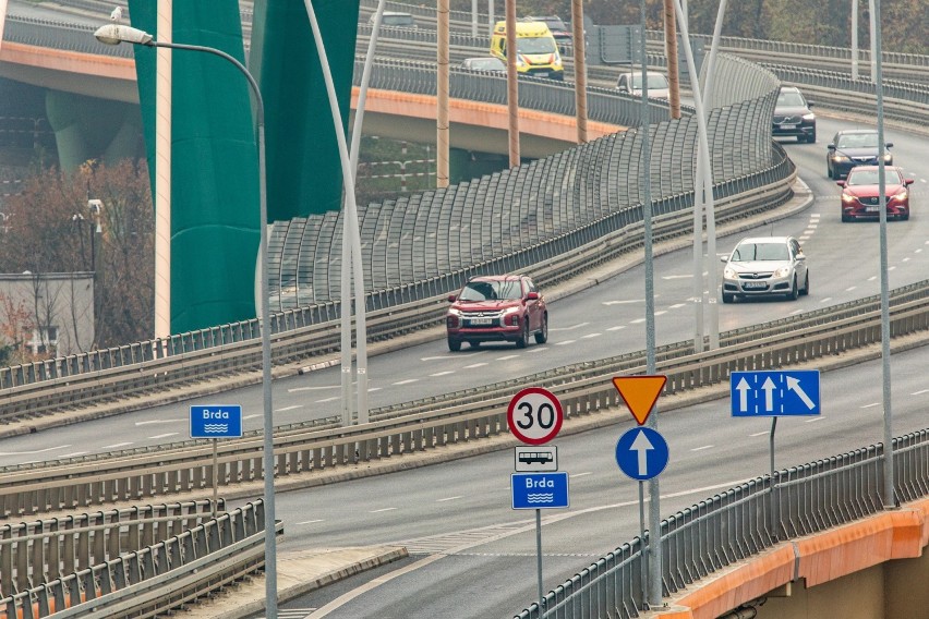 Ograniczenia w ruchu na dwóch największych przeprawach w Bydgoszczy. Potrwają miesiącami